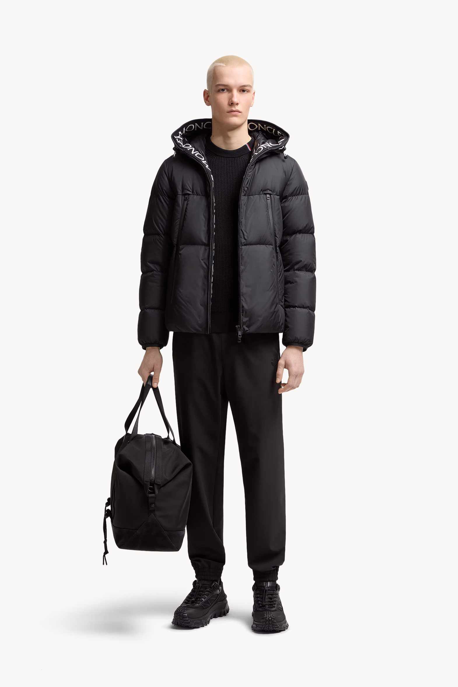 Doudoune courte à capuche Montcla Hommes Noir Moncler 0